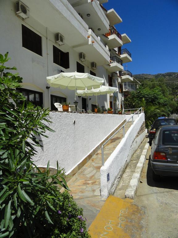 Oinoi Hotel Agios Kirykos  Exterior photo